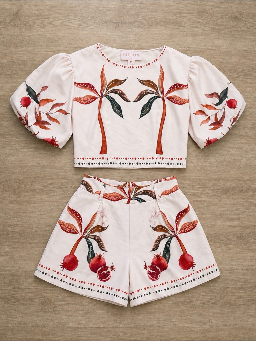 CIEBON White & Red Pomegranate Print Puff Sleeve Crop Top